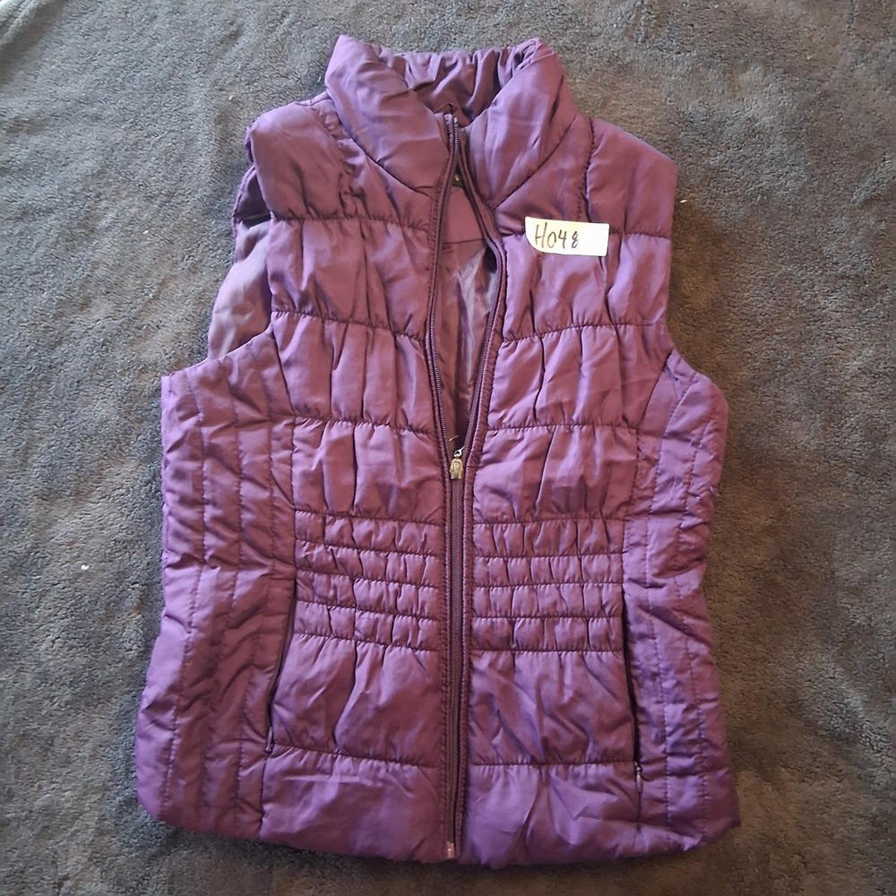 Outer Edge Purple Quilted Puffer Vest Womens Size M Full Zip Sleeveless Outdoor